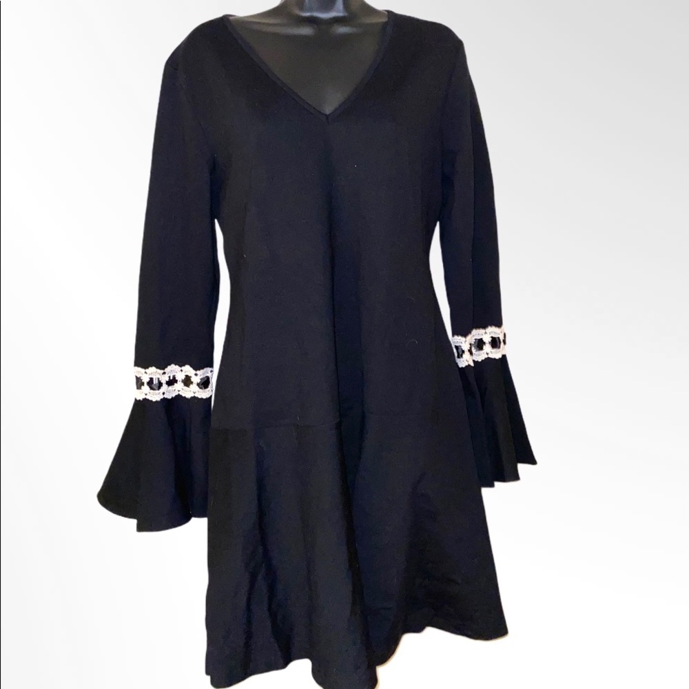 Boho dress with lace sleeves